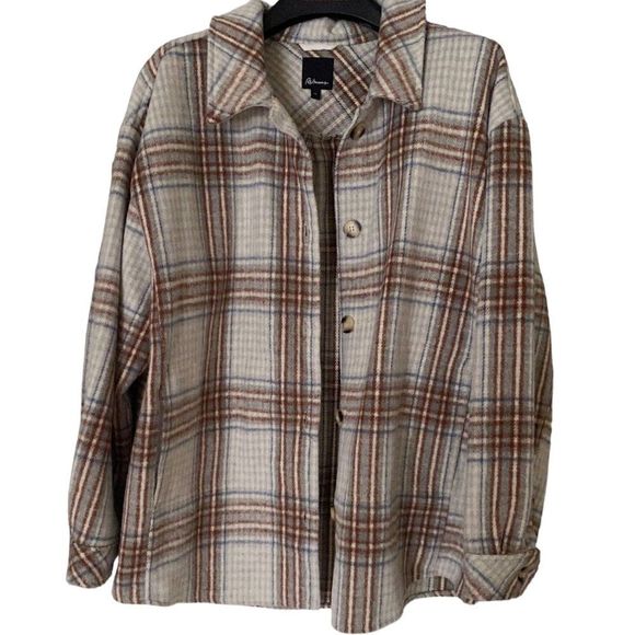 ⭐️Host Pick⭐️ Reitmans: Plaid Shacket With Pockets - Picture 2 of 9